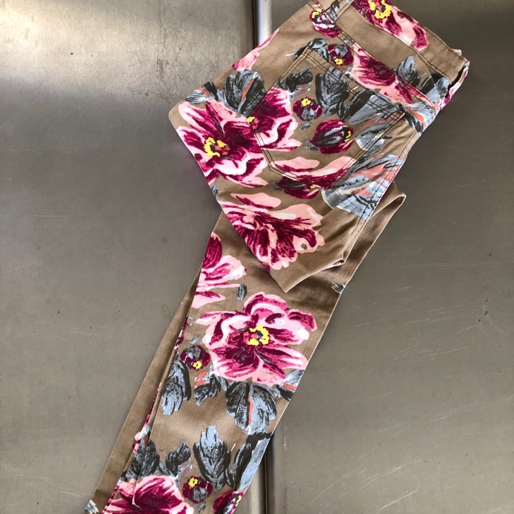 FLORAL PANTS - joe fresh - Picture 1 of 4